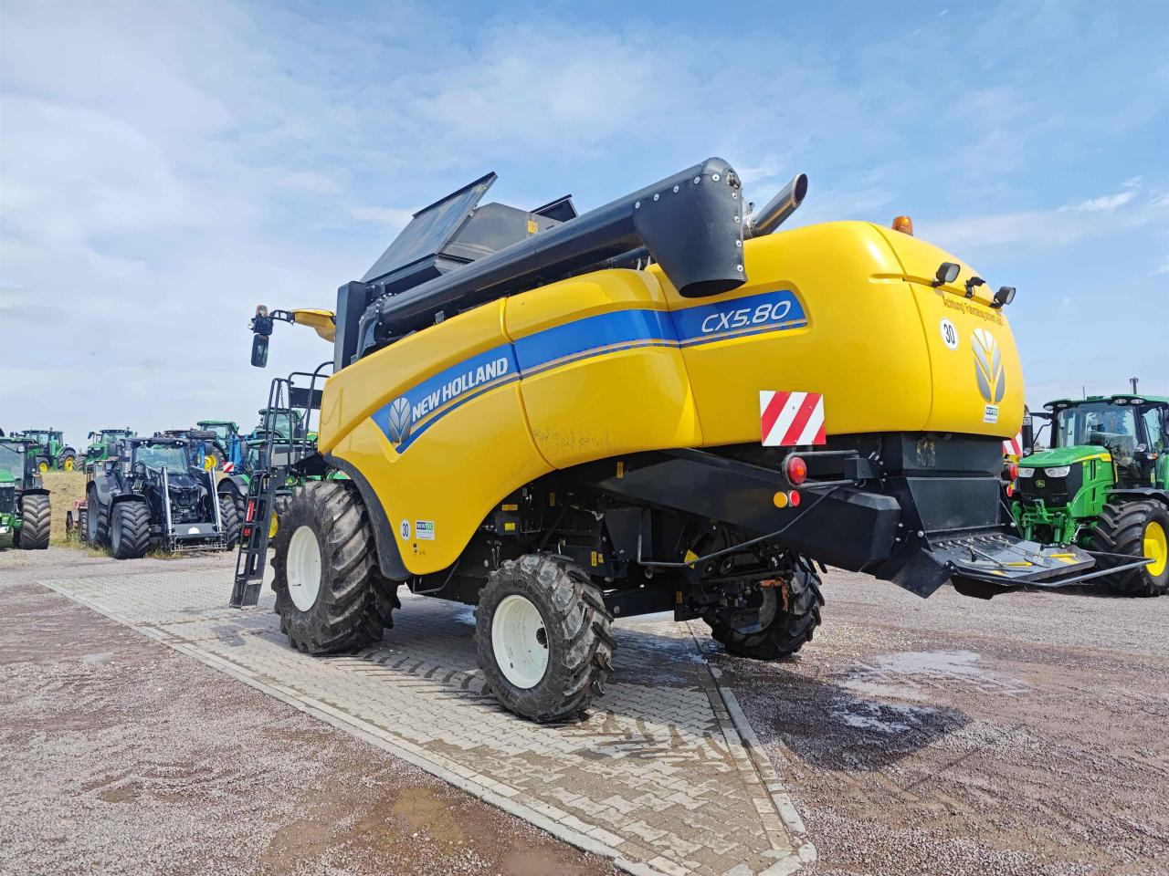 New Holland CX 5.80 - Obilný kombajn: obrázok 4 New Holland CX 5.80 - Obilný kombajn: obrázok 4