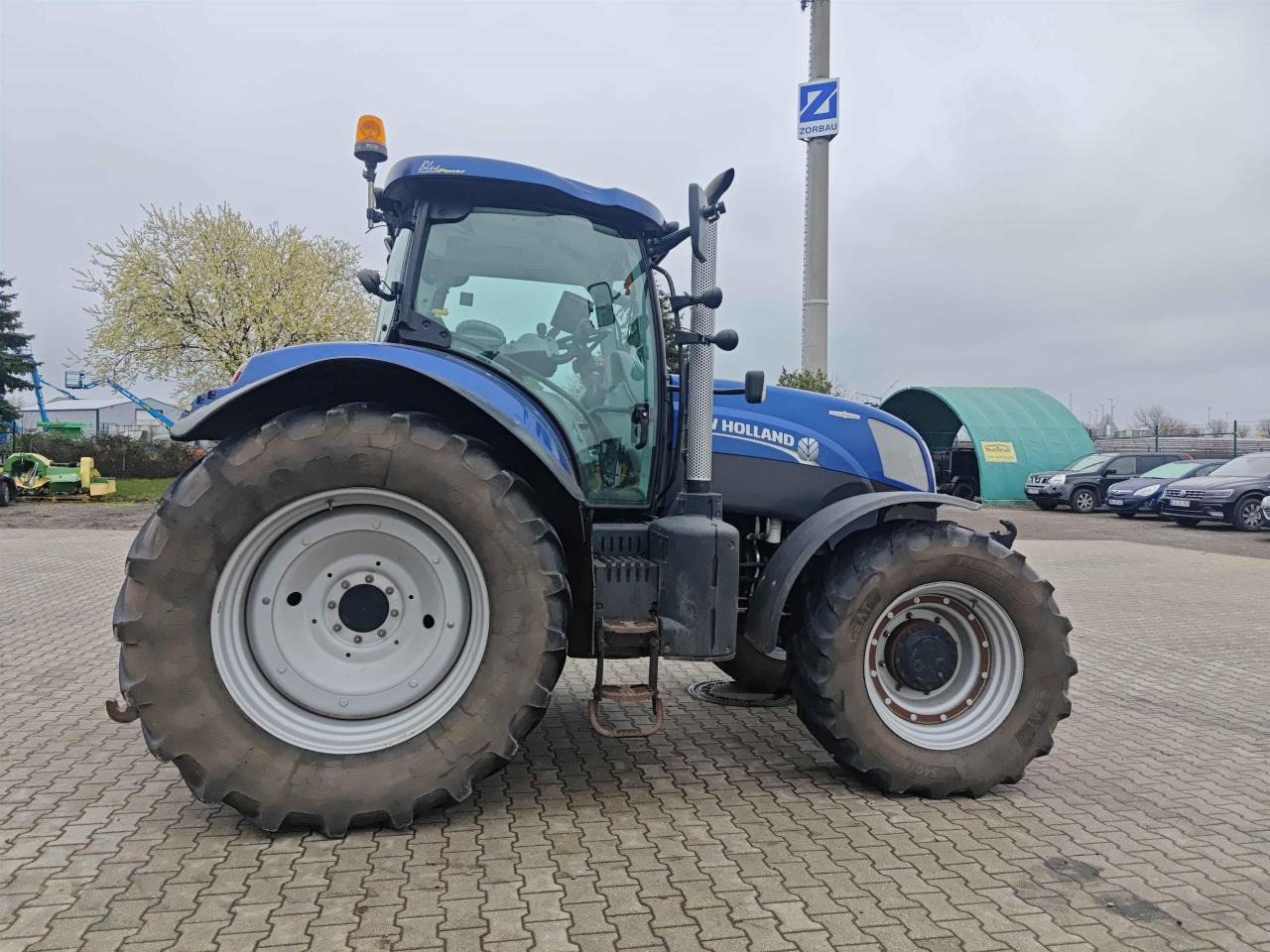 New Holland T7.200 - Traktor: obrázok 2 New Holland T7.200 - Traktor: obrázok 2