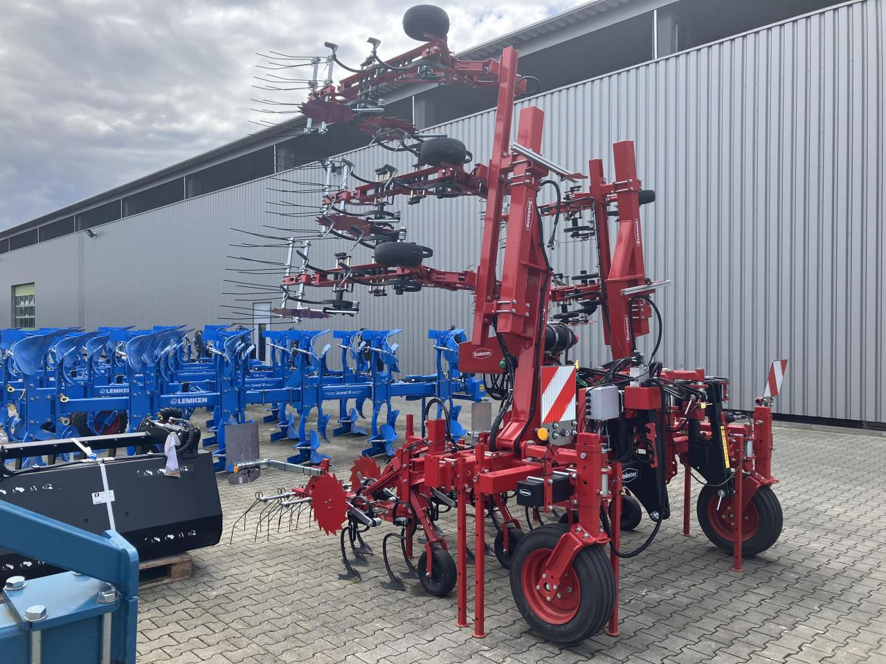 Steketee EC-Weeder 80:8 & EC-Steer 70:7 - Prstová brána: obrázok 2 Steketee EC-Weeder 80:8 & EC-Steer 70:7 - Prstová brána: obrázok 2