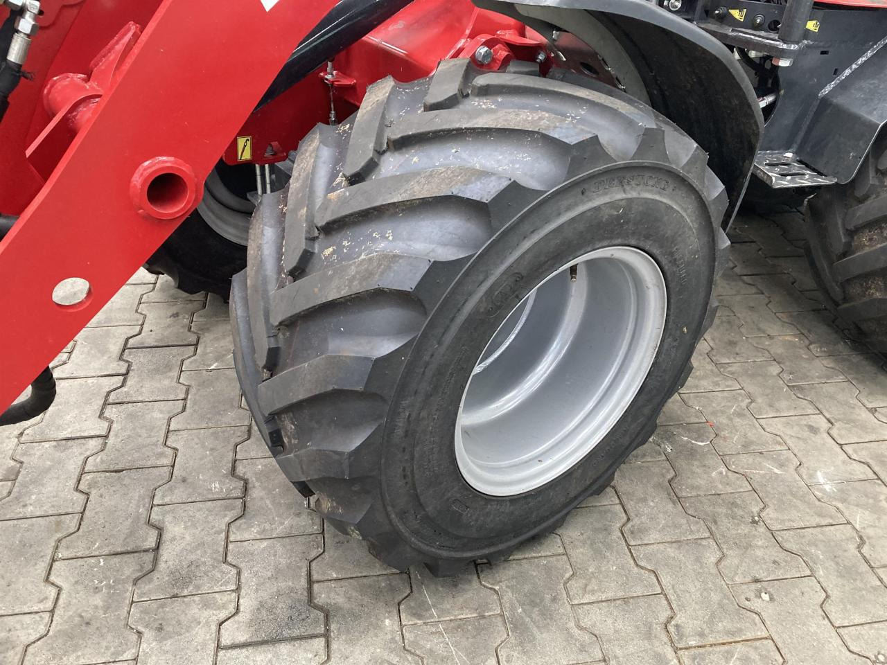 Thaler 2438H - Kolesový nakladač: obrázok 3 Thaler 2438H - Kolesový nakladač: obrázok 3