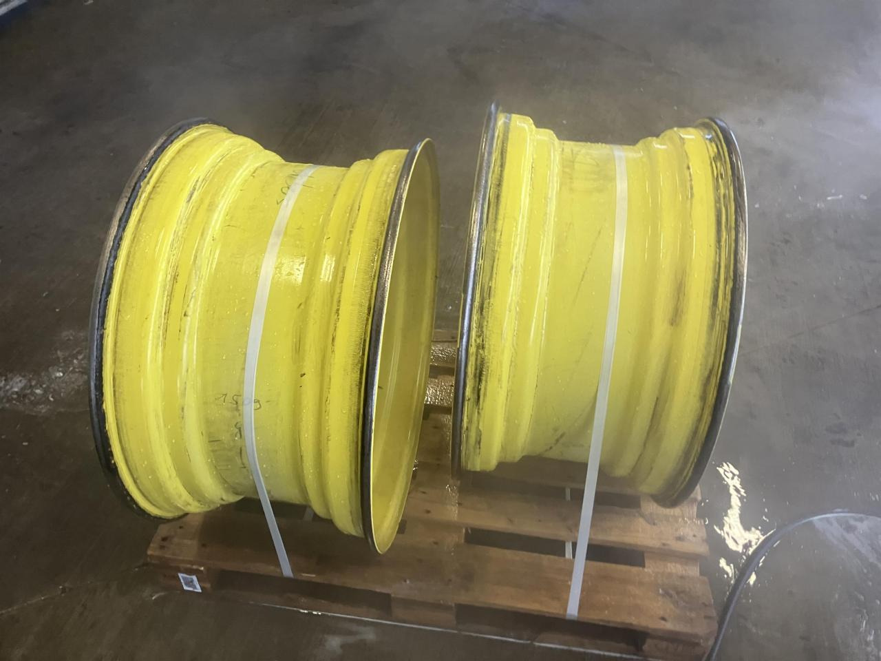 UNBEKANNT 16x30 - Disk pre Poľnohospodárske stroje: obrázok 1 UNBEKANNT 16x30 - Disk pre Poľnohospodárske stroje: obrázok 1