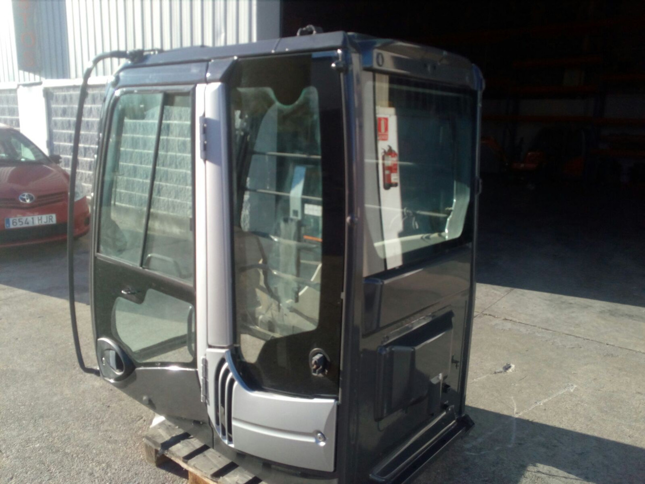 Cab ROPS HITACHI ZX270-3 ZX280-3 4665065 - Kabína pre Stavebné stroje: obrázok 1 Cab ROPS HITACHI ZX270-3 ZX280-3 4665065 - Kabína pre Stavebné stroje: obrázok 1