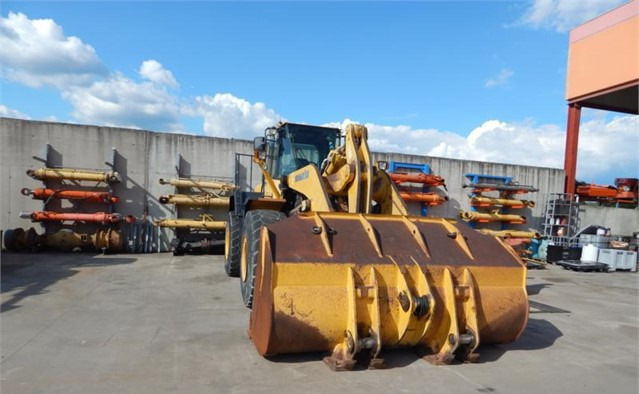 Cargadoras de ruedas KOMATSU WA470-5 - Kolesový nakladač: obrázok 1 Cargadoras de ruedas KOMATSU WA470-5 - Kolesový nakladač: obrázok 1