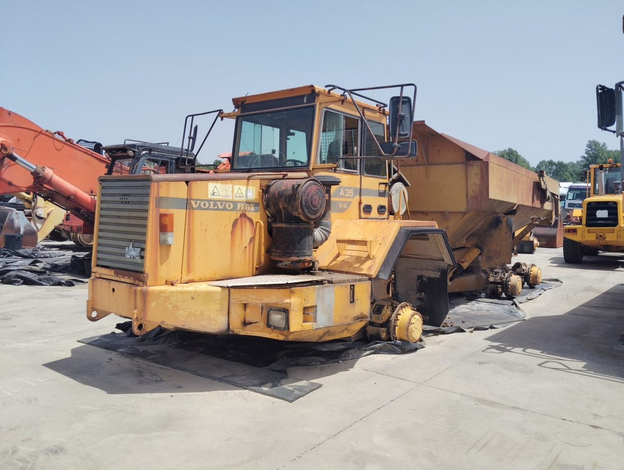 DUMPER ARTICULADO VOLVO A35 - Ťahačový kĺbový damper: obrázok 1 DUMPER ARTICULADO VOLVO A35 - Ťahačový kĺbový damper: obrázok 1