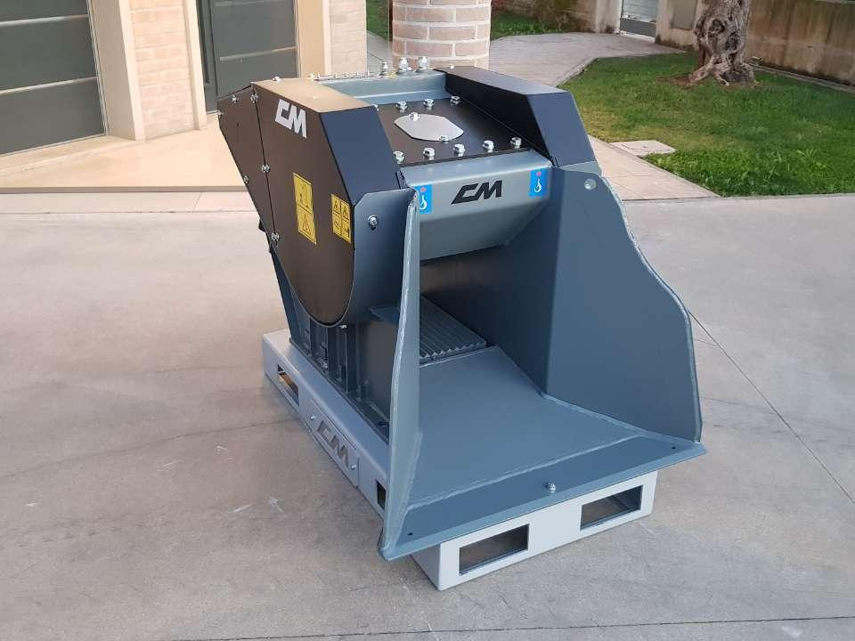 CM Crusher CBF-L 80 Crusher Bucket - Lyžica pre Šmykom riadený nakladač: obrázok 1 CM Crusher CBF-L 80 Crusher Bucket - Lyžica pre Šmykom riadený nakladač: obrázok 1