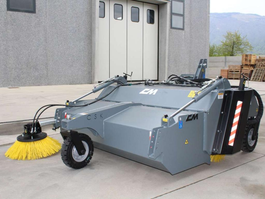 CM Crusher CSK 200 Sweeping Bucket - Zametač pre Šmykom riadený nakladač: obrázok 1 CM Crusher CSK 200 Sweeping Bucket - Zametač pre Šmykom riadený nakladač: obrázok 1