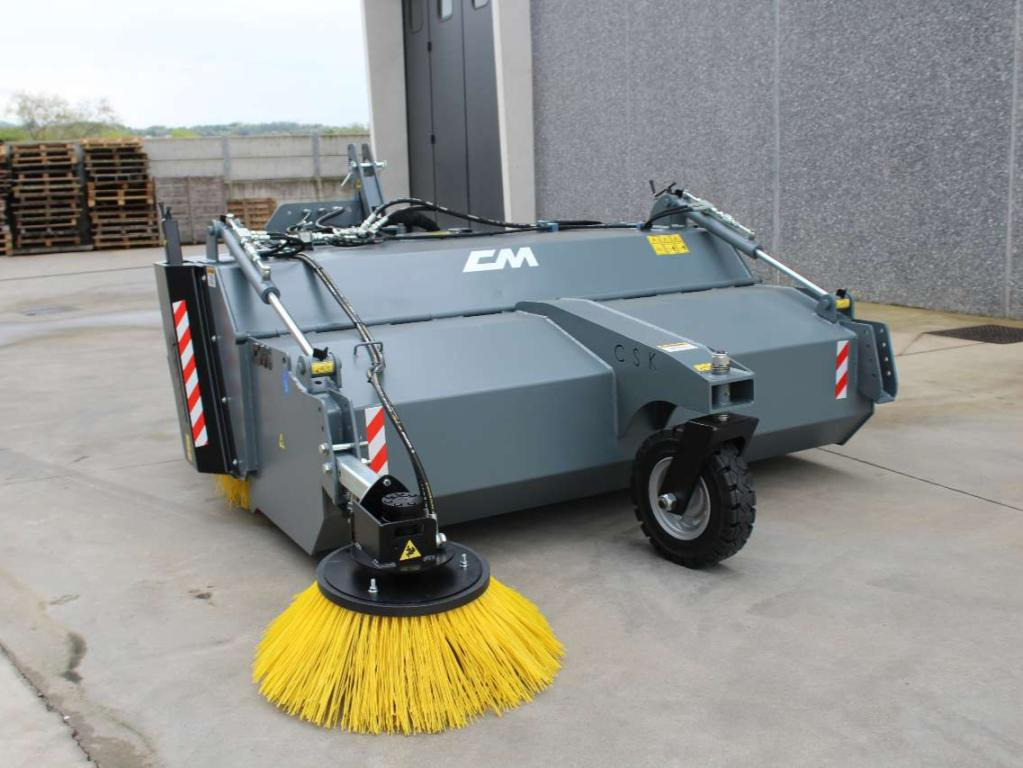 CM Crusher CSK 200 Sweeping Bucket - Zametač pre Šmykom riadený nakladač: obrázok 2 CM Crusher CSK 200 Sweeping Bucket - Zametač pre Šmykom riadený nakladač: obrázok 2
