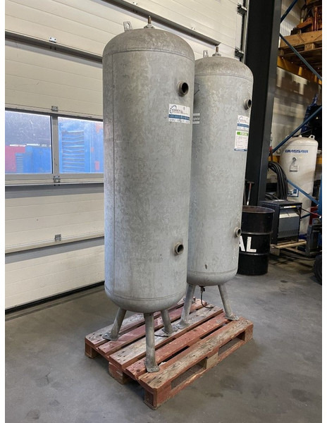 Atlas-Copco 500 Liter Gegalvaniseerde Verticale luchtketel 11 Bar (1 stuks) - Vzduchový kompresor: obrázok 1 Atlas-Copco 500 Liter Gegalvaniseerde Verticale luchtketel 11 Bar (1 stuks) - Vzduchový kompresor: obrázok 1