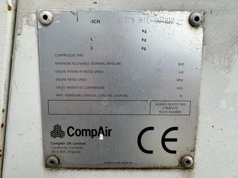 Compair H2180 Deutz 2.1 m3 / min 28 kW 7 Bar Mobiele Diesel Compressor met kenteken - Vzduchový kompresor: obrázok 3 Compair H2180 Deutz 2.1 m3 / min 28 kW 7 Bar Mobiele Diesel Compressor met kenteken - Vzduchový kompresor: obrázok 3