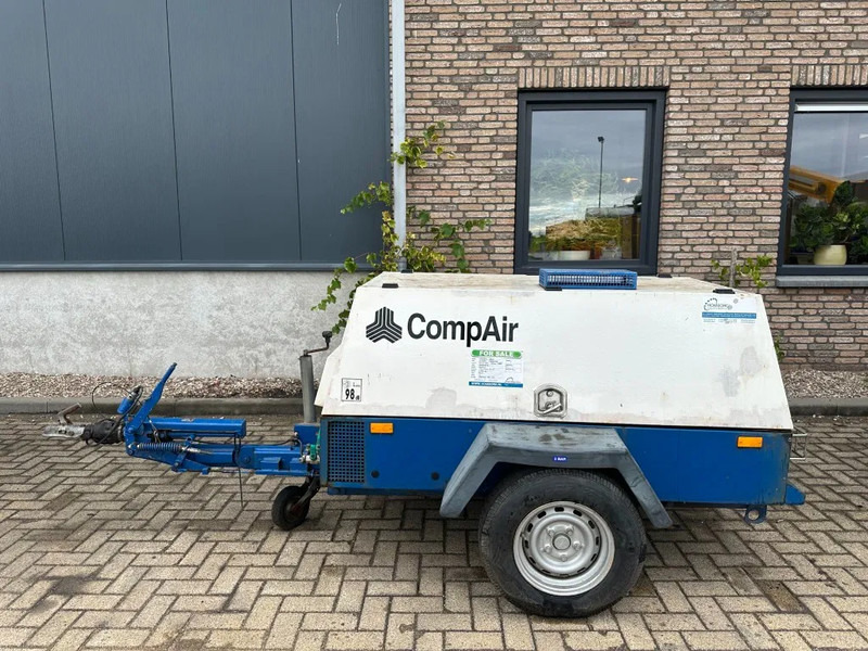 Compair H2180 Deutz 2.1 m3 / min 28 kW 7 Bar Mobiele Diesel Compressor met kenteken - Vzduchový kompresor: obrázok 1 Compair H2180 Deutz 2.1 m3 / min 28 kW 7 Bar Mobiele Diesel Compressor met kenteken - Vzduchový kompresor: obrázok 1