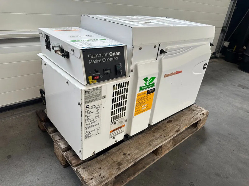 Cummins Onan MDKBP Kubota 4 cilinder Diesel 13.5 kVA Marine Silent generatorset - Elektrický generátor: obrázok 3 Cummins Onan MDKBP Kubota 4 cilinder Diesel 13.5 kVA Marine Silent generatorset - Elektrický generátor: obrázok 3