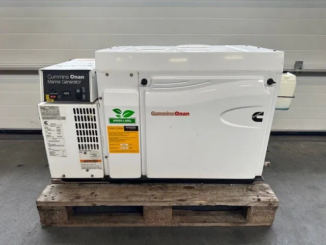 Cummins Onan MDKBP Kubota 4 cilinder Diesel 13.5 kVA Marine Silent generatorset - Elektrický generátor: obrázok 1 Cummins Onan MDKBP Kubota 4 cilinder Diesel 13.5 kVA Marine Silent generatorset - Elektrický generátor: obrázok 1