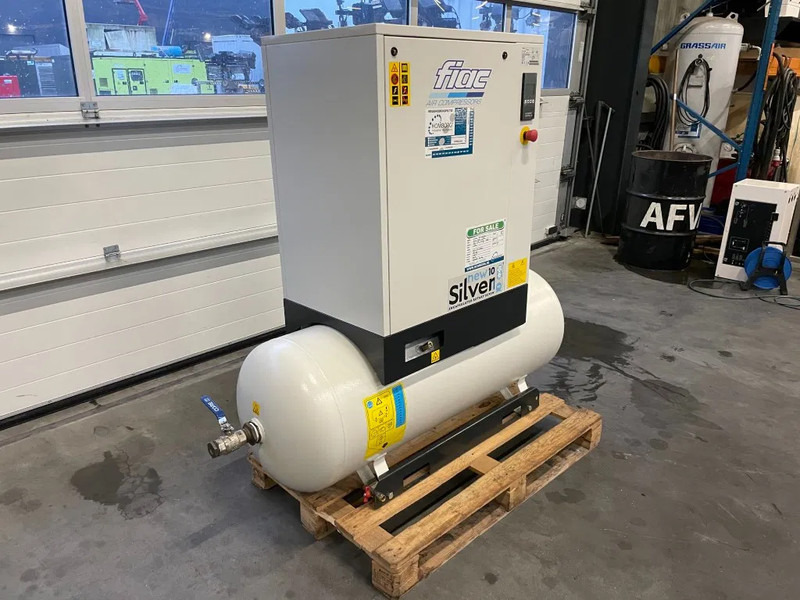 Fiac New Silver 10 / 270 Silent 7.5 kW 860 L / min 10 bar Elektrische Schroefcompressor met ketel - Vzduchový kompresor: obrázok 2 Fiac New Silver 10 / 270 Silent 7.5 kW 860 L / min 10 bar Elektrische Schroefcompressor met ketel - Vzduchový kompresor: obrázok 2