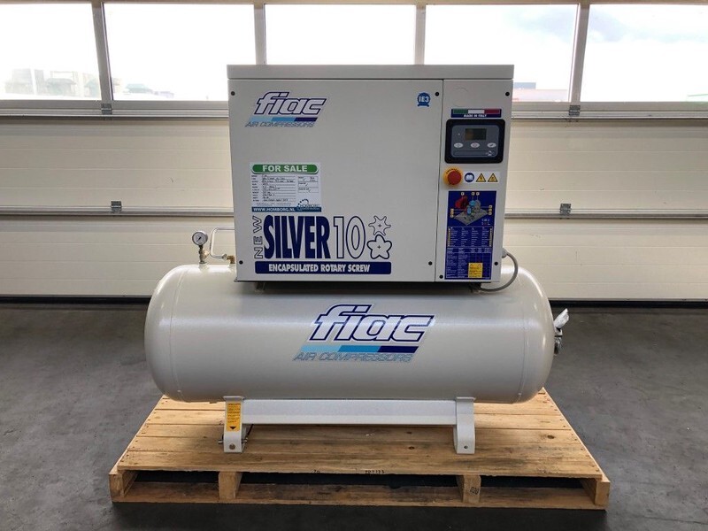 Fiac New Silver 10 / 300 Silent 7.5 kW 860 L / min 10 bar Elektrische Schroefcompressor met ketel - Vzduchový kompresor: obrázok 2 Fiac New Silver 10 / 300 Silent 7.5 kW 860 L / min 10 bar Elektrische Schroefcompressor met ketel - Vzduchový kompresor: obrázok 2