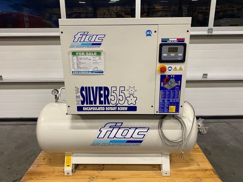 Fiac NewSilver 5.5 / 200 Silent 4 kW 450 L / min 10 Bar Elektrische Schroefcompressor met ketel - Vzduchový kompresor: obrázok 2 Fiac NewSilver 5.5 / 200 Silent 4 kW 450 L / min 10 Bar Elektrische Schroefcompressor met ketel - Vzduchový kompresor: obrázok 2