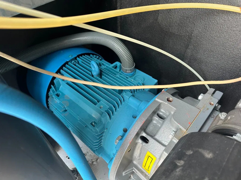 Grassair RLR 30 V9 Rollair 30V 22 kW 3000 L / min 10 Bar Elektrische Schroefcompressor Frequentiegeregeld - Vzduchový kompresor: obrázok 4 Grassair RLR 30 V9 Rollair 30V 22 kW 3000 L / min 10 Bar Elektrische Schroefcompressor Frequentiegeregeld - Vzduchový kompresor: obrázok 4