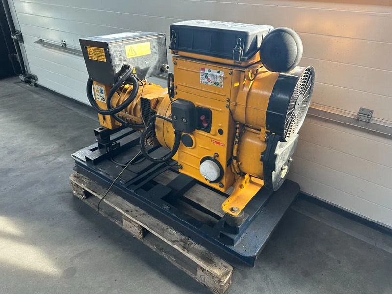 Hatz 2M41 15 kVA generatorset - Elektrický generátor: obrázok 4 Hatz 2M41 15 kVA generatorset - Elektrický generátor: obrázok 4