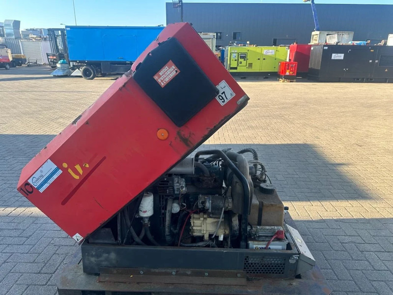 Ingersoll Rand 720 R1051SF Kubota D1005 Diesel Compressor 2000 L / min 17.5 kW 8.6 Bar - Vzduchový kompresor: obrázok 3 Ingersoll Rand 720 R1051SF Kubota D1005 Diesel Compressor 2000 L / min 17.5 kW 8.6 Bar - Vzduchový kompresor: obrázok 3