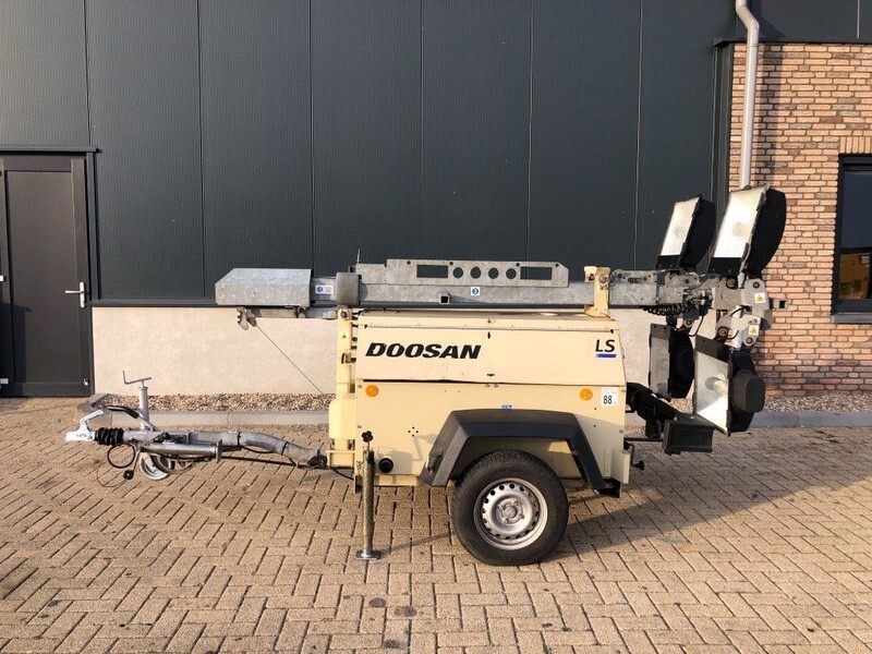 Ingersoll Rand Kubota LT6KA 9 meter light tower generator - Osvetľovacia veža: obrázok 4 Ingersoll Rand Kubota LT6KA 9 meter light tower generator - Osvetľovacia veža: obrázok 4