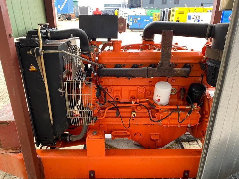Čerpadlo na vodu Iveco 8061 I 25.00 Waterpomp Caprari 144 m3 / h 12 Bar Mobiele Beregenings pompset: obrázok 10 Čerpadlo na vodu Iveco 8061 I 25.00 Waterpomp Caprari 144 m3 / h 12 Bar Mobiele Beregenings pompset: obrázok 10