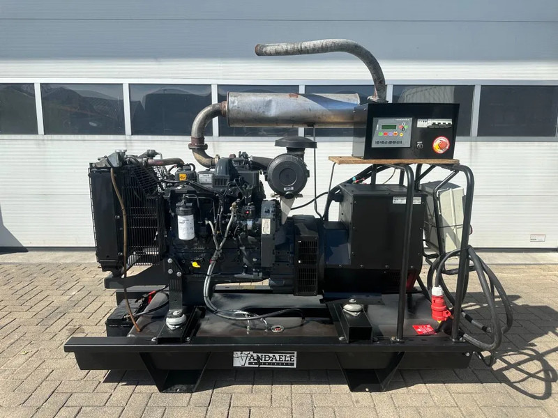 Iveco FPT NEF45 SM1A.A007 Himoinsa Stamford 66 kVA generatorset - Elektrický generátor: obrázok 1 Iveco FPT NEF45 SM1A.A007 Himoinsa Stamford 66 kVA generatorset - Elektrický generátor: obrázok 1