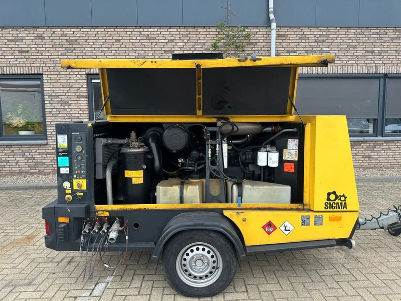 Kaeser M122 Deutz 11.1 m3 / min 10 Bar 83 kW Mobiele Diesel Compressor - Vzduchový kompresor: obrázok 2 Kaeser M122 Deutz 11.1 m3 / min 10 Bar 83 kW Mobiele Diesel Compressor - Vzduchový kompresor: obrázok 2