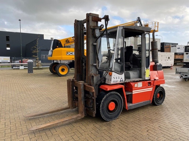 Kalmar DCD 55-6 6 ton Perkins Diesel Sideshift Positioner Freelift Heftruck - Dieselový vysokozdvižný vozík: obrázok 2 Kalmar DCD 55-6 6 ton Perkins Diesel Sideshift Positioner Freelift Heftruck - Dieselový vysokozdvižný vozík: obrázok 2