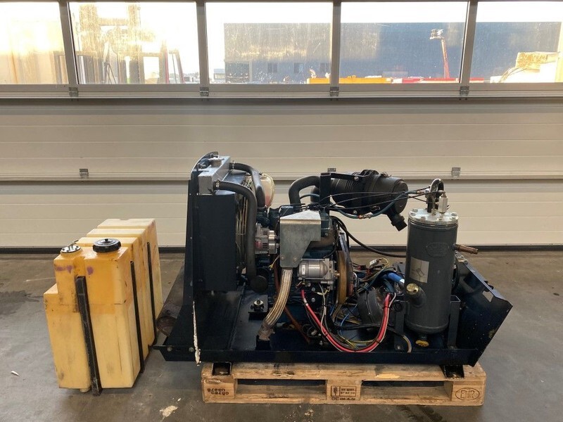 Kubota D1105 Sullair 15.5 kW 7 bar diesel schroefcompressor - Vzduchový kompresor: obrázok 1 Kubota D1105 Sullair 15.5 kW 7 bar diesel schroefcompressor - Vzduchový kompresor: obrázok 1