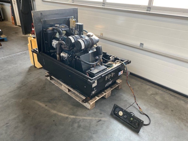 Kubota Sullair 15.5 kW 7 bar 2000 L / min Diesel Schroefcompressor - Vzduchový kompresor: obrázok 2 Kubota Sullair 15.5 kW 7 bar 2000 L / min Diesel Schroefcompressor - Vzduchový kompresor: obrázok 2