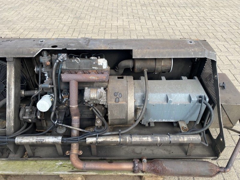 Kubota V1505 Vrachtwagen aggregaat 12.5 kVA generatorset - Elektrický generátor: obrázok 3 Kubota V1505 Vrachtwagen aggregaat 12.5 kVA generatorset - Elektrický generátor: obrázok 3