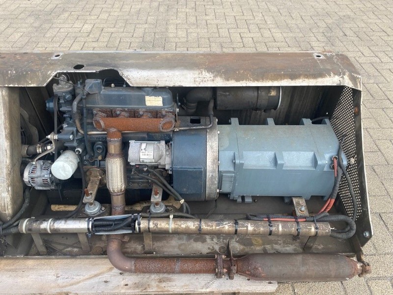 Kubota V1505 Vrachtwagen aggregaat 12.5 kVA generatorset - Elektrický generátor: obrázok 2 Kubota V1505 Vrachtwagen aggregaat 12.5 kVA generatorset - Elektrický generátor: obrázok 2