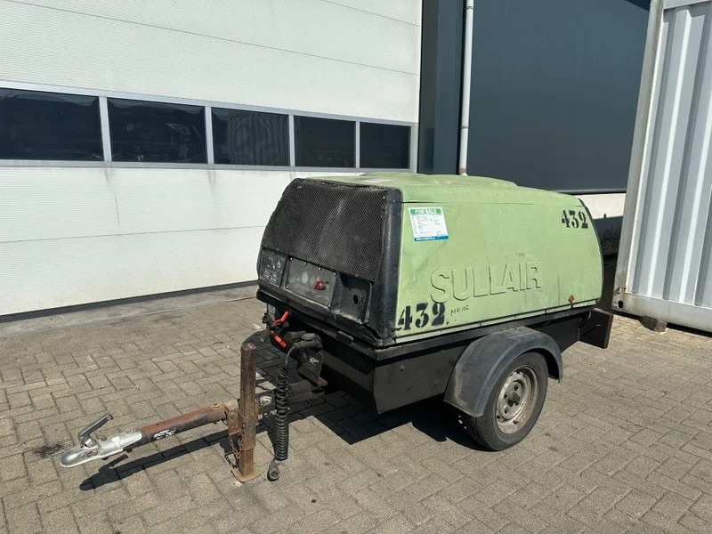 Kubota V2203 Sullair K65 Mobiele Diesel Compressor 3.7 m3 / min 30 kW 7 Bar - Vzduchový kompresor: obrázok 2 Kubota V2203 Sullair K65 Mobiele Diesel Compressor 3.7 m3 / min 30 kW 7 Bar - Vzduchový kompresor: obrázok 2