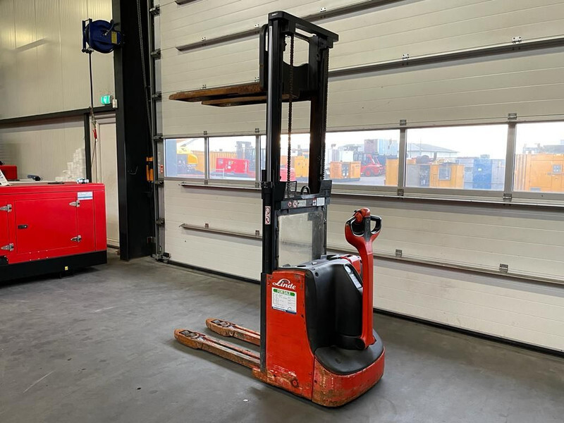 Linde D08 Stapelaar 1.8 ton 210 cm Hefhoogte Stapelaar - Stohovač: obrázok 3 Linde D08 Stapelaar 1.8 ton 210 cm Hefhoogte Stapelaar - Stohovač: obrázok 3