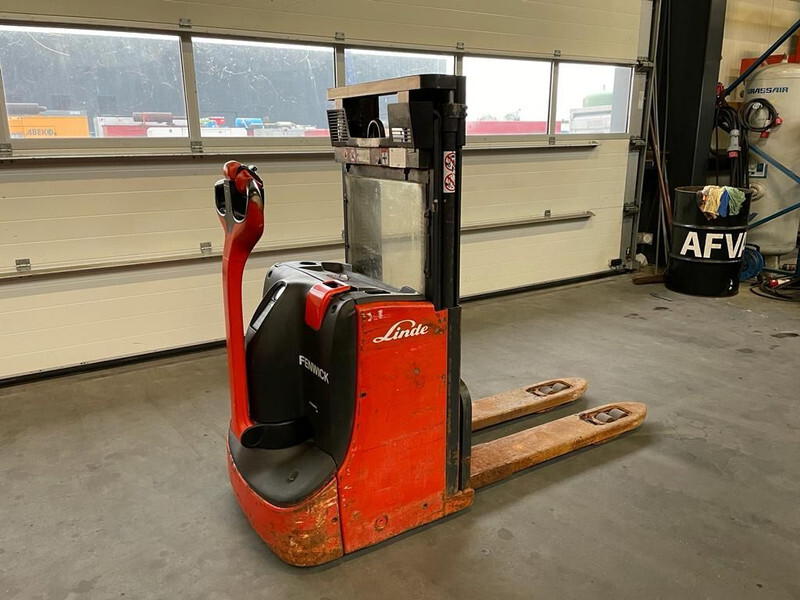 Linde D08 Stapelaar 1.8 ton 210 cm Hefhoogte Stapelaar - Stohovač: obrázok 1 Linde D08 Stapelaar 1.8 ton 210 cm Hefhoogte Stapelaar - Stohovač: obrázok 1