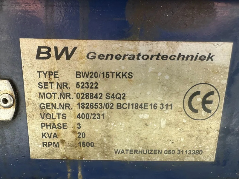 Mitsubishi S4Q2 Stamford 20 kVA marine generatorset - Elektrický generátor: obrázok 4 Mitsubishi S4Q2 Stamford 20 kVA marine generatorset - Elektrický generátor: obrázok 4