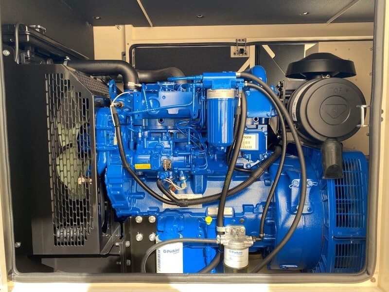 Perkins 1104A-44T FG Wilson 88 kVA Supersilent generatorset New ! - Elektrický generátor: obrázok 2 Perkins 1104A-44T FG Wilson 88 kVA Supersilent generatorset New ! - Elektrický generátor: obrázok 2
