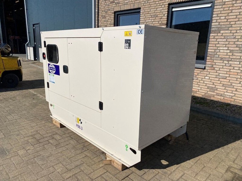 Perkins 1104A-44T FG Wilson 88 kVA Supersilent generatorset New ! - Elektrický generátor: obrázok 3 Perkins 1104A-44T FG Wilson 88 kVA Supersilent generatorset New ! - Elektrický generátor: obrázok 3