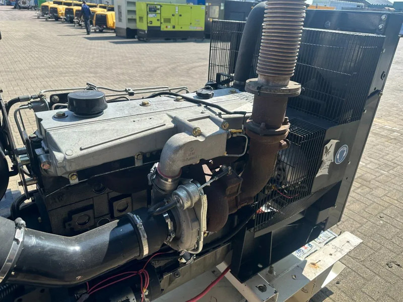Perkins Stamford 100 kVA noodstroom generatorset - Elektrický generátor: obrázok 5 Perkins Stamford 100 kVA noodstroom generatorset - Elektrický generátor: obrázok 5