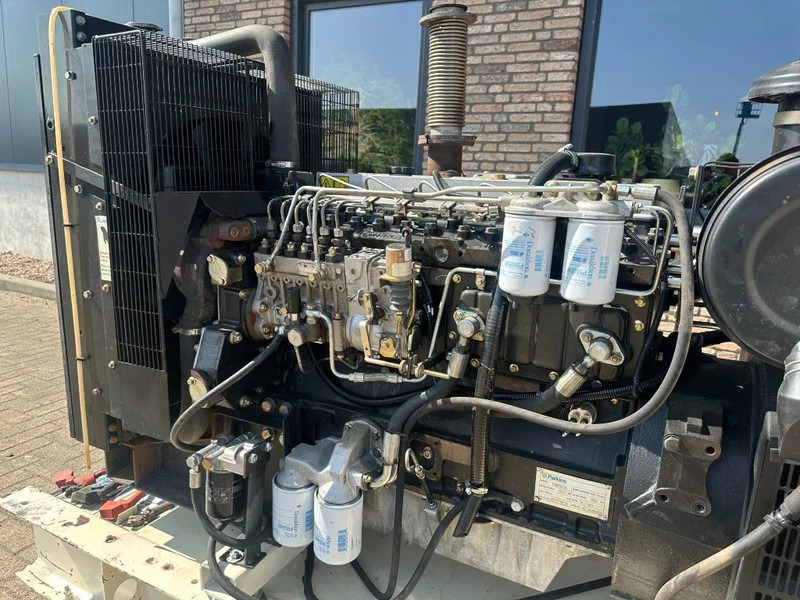 Perkins Stamford 100 kVA noodstroom generatorset - Elektrický generátor: obrázok 3 Perkins Stamford 100 kVA noodstroom generatorset - Elektrický generátor: obrázok 3