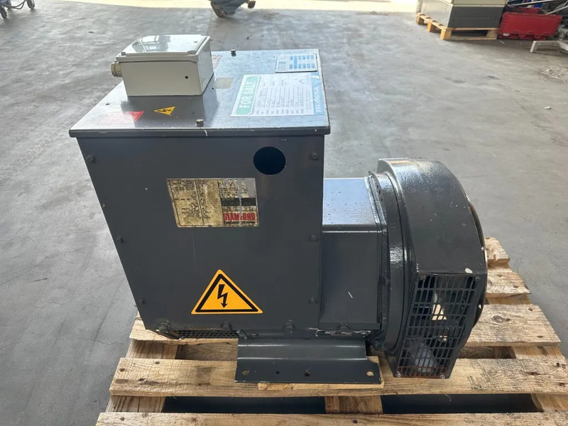 Stamford UC.I224F2 Generatordeel 65 kVA Alternator as New ! - Elektrický generátor: obrázok 1 Stamford UC.I224F2 Generatordeel 65 kVA Alternator as New ! - Elektrický generátor: obrázok 1