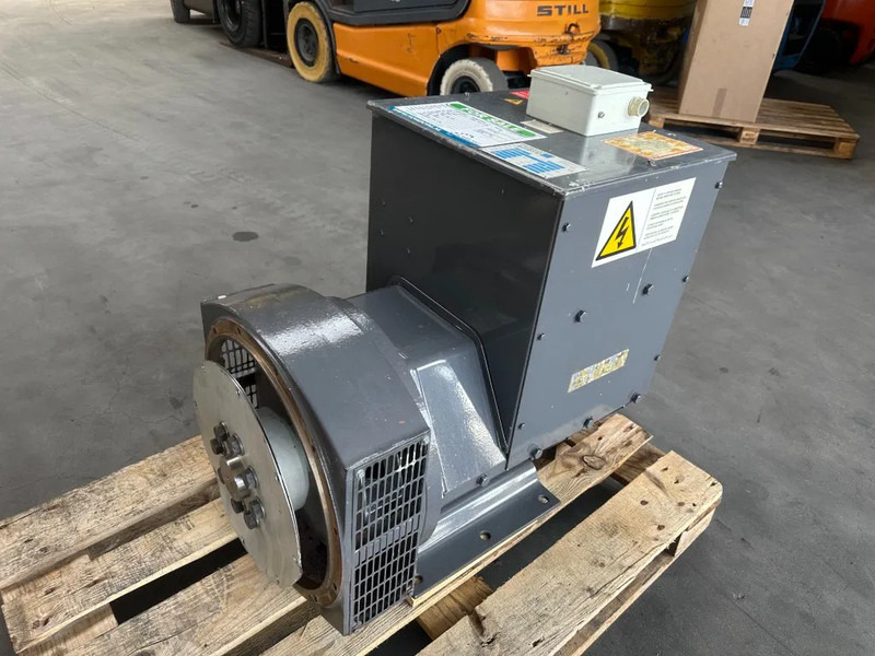 Stamford UC.I224F2 Generatordeel 65 kVA Alternator as New ! - Elektrický generátor: obrázok 3 Stamford UC.I224F2 Generatordeel 65 kVA Alternator as New ! - Elektrický generátor: obrázok 3
