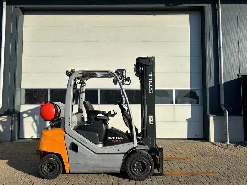 Still RX70-25 T 2.5 ton Duplex Sideshift LPG Heftruck 2020 - Plynový vysokozdvižný vozík: obrázok 2 Still RX70-25 T 2.5 ton Duplex Sideshift LPG Heftruck 2020 - Plynový vysokozdvižný vozík: obrázok 2