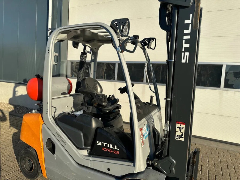 Still RX70-25 T 2.5 ton Duplex Sideshift LPG Heftruck 2020 - Plynový vysokozdvižný vozík: obrázok 4 Still RX70-25 T 2.5 ton Duplex Sideshift LPG Heftruck 2020 - Plynový vysokozdvižný vozík: obrázok 4