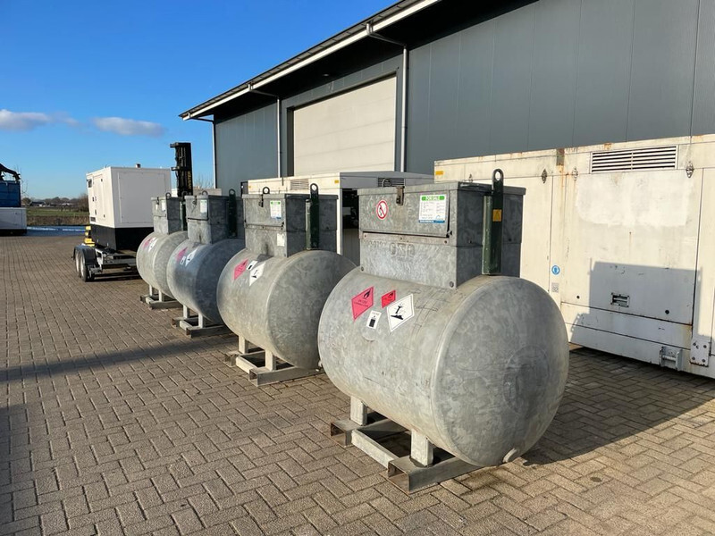 Dieseltank Rietberg 1000 liter Dieseltank Gegalvaniseerd IBC met keuring ! - Skladovacia nádrž: obrázok 4 Dieseltank Rietberg 1000 liter Dieseltank Gegalvaniseerd IBC met keuring ! - Skladovacia nádrž: obrázok 4