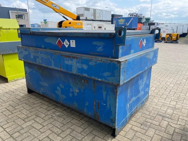 Steenbergen 2000 liter Kiwa IBC dieseltank met handpomp met keuring - Skladovacia nádrž: obrázok 3 Steenbergen 2000 liter Kiwa IBC dieseltank met handpomp met keuring - Skladovacia nádrž: obrázok 3