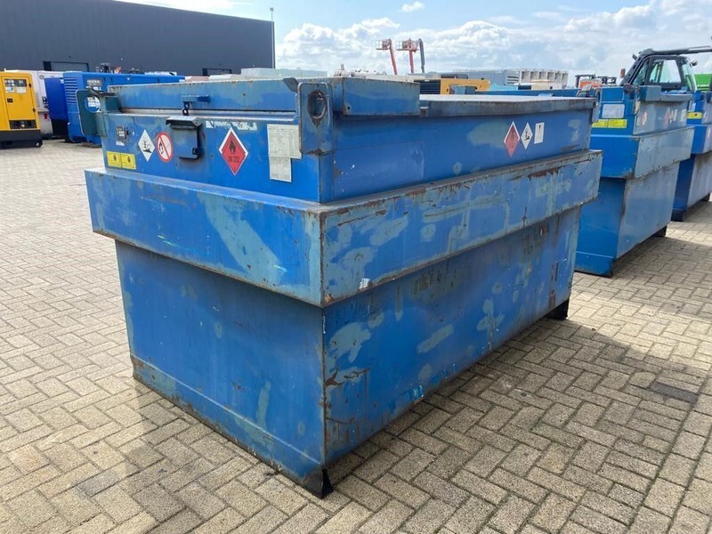Steenbergen 2000 liter Kiwa IBC dieseltank met handpomp met keuring - Skladovacia nádrž: obrázok 5 Steenbergen 2000 liter Kiwa IBC dieseltank met handpomp met keuring - Skladovacia nádrž: obrázok 5