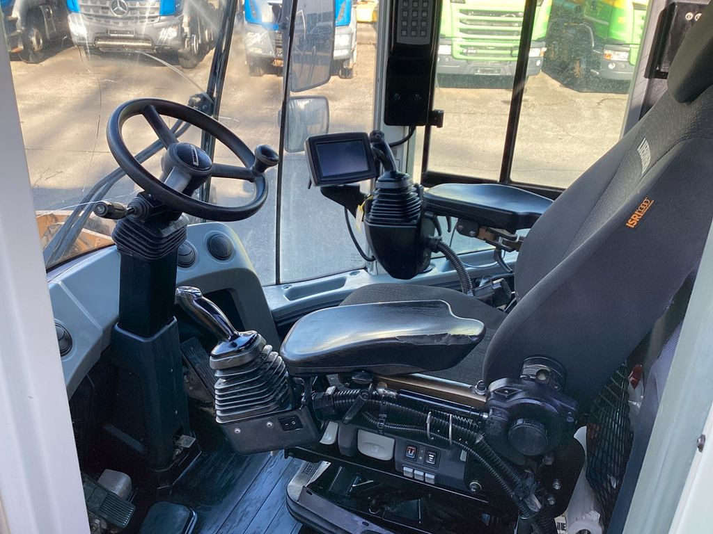 Liebherr L580 Xpower IV Zentralschmierung 5,4 kubik Schau - Kolesový nakladač: obrázok 5 Liebherr L580 Xpower IV Zentralschmierung 5,4 kubik Schau - Kolesový nakladač: obrázok 5