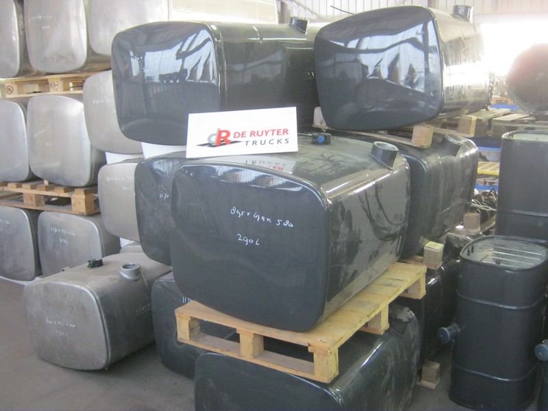 DAF Brandstoftanks voor CF en XF (staal) - Palivový systém: obrázok 1 DAF Brandstoftanks voor CF en XF (staal) - Palivový systém: obrázok 1