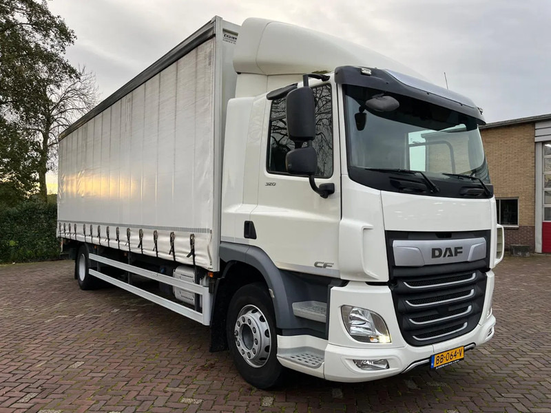 DAF CF 320 FA - Plachtové nákladné vozidlo: obrázok 5 DAF CF 320 FA - Plachtové nákladné vozidlo: obrázok 5