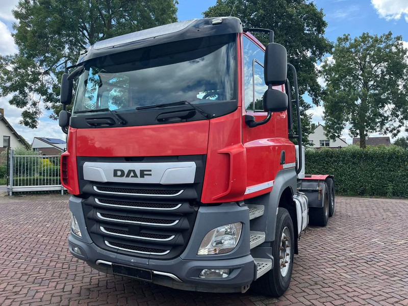 DAF CF 530 FAT intarder - Skříňový nákladní auto: obrázok 2 DAF CF 530 FAT intarder - Skříňový nákladní auto: obrázok 2